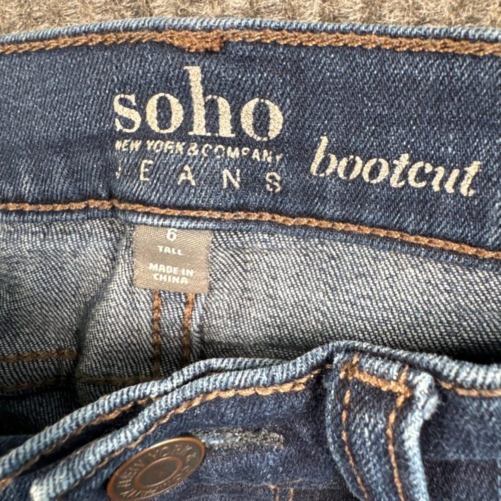 New York & Company Soho Bootcut Jeans Women Y2K 6 Tall (28x24) Dark Wash Stretch - Picture 3 of 10